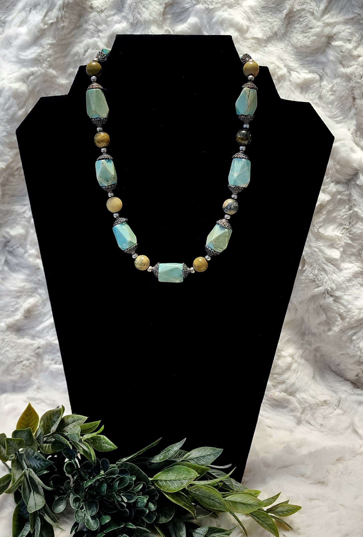 Vintage Marbled Stone and Lucite Bead Green & Blue Tones Necklace