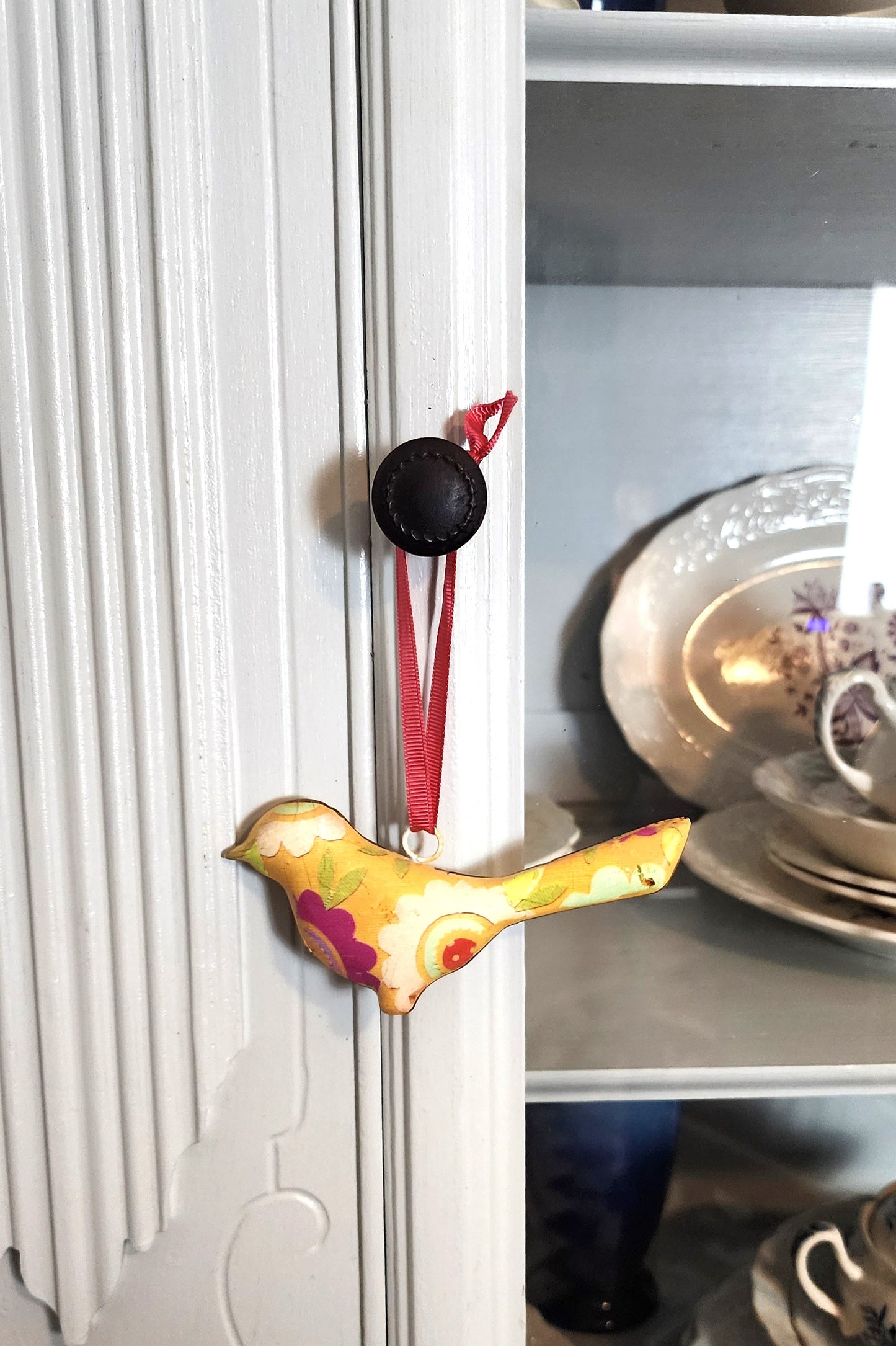 Vintage Retro Metal Bird Ornament