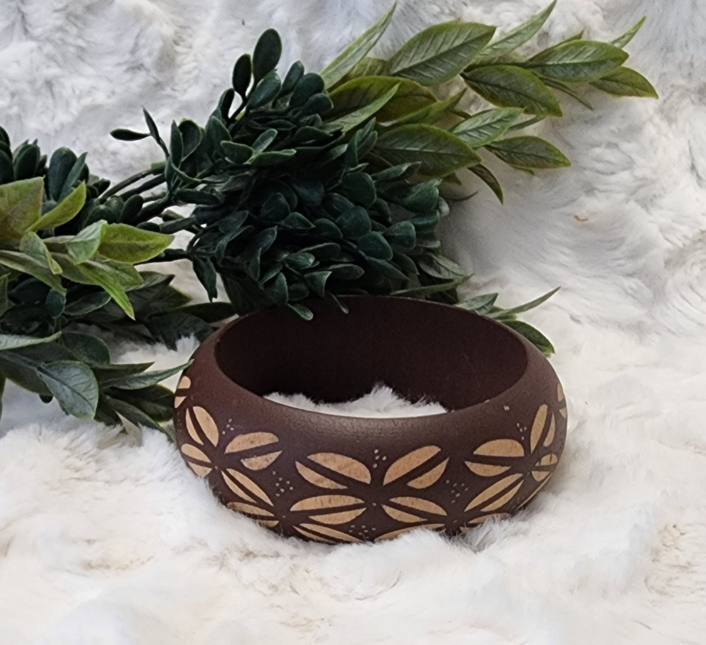 Vintage Brown Wooden Chunky Bangle Bracelet with Carved Leaf Design